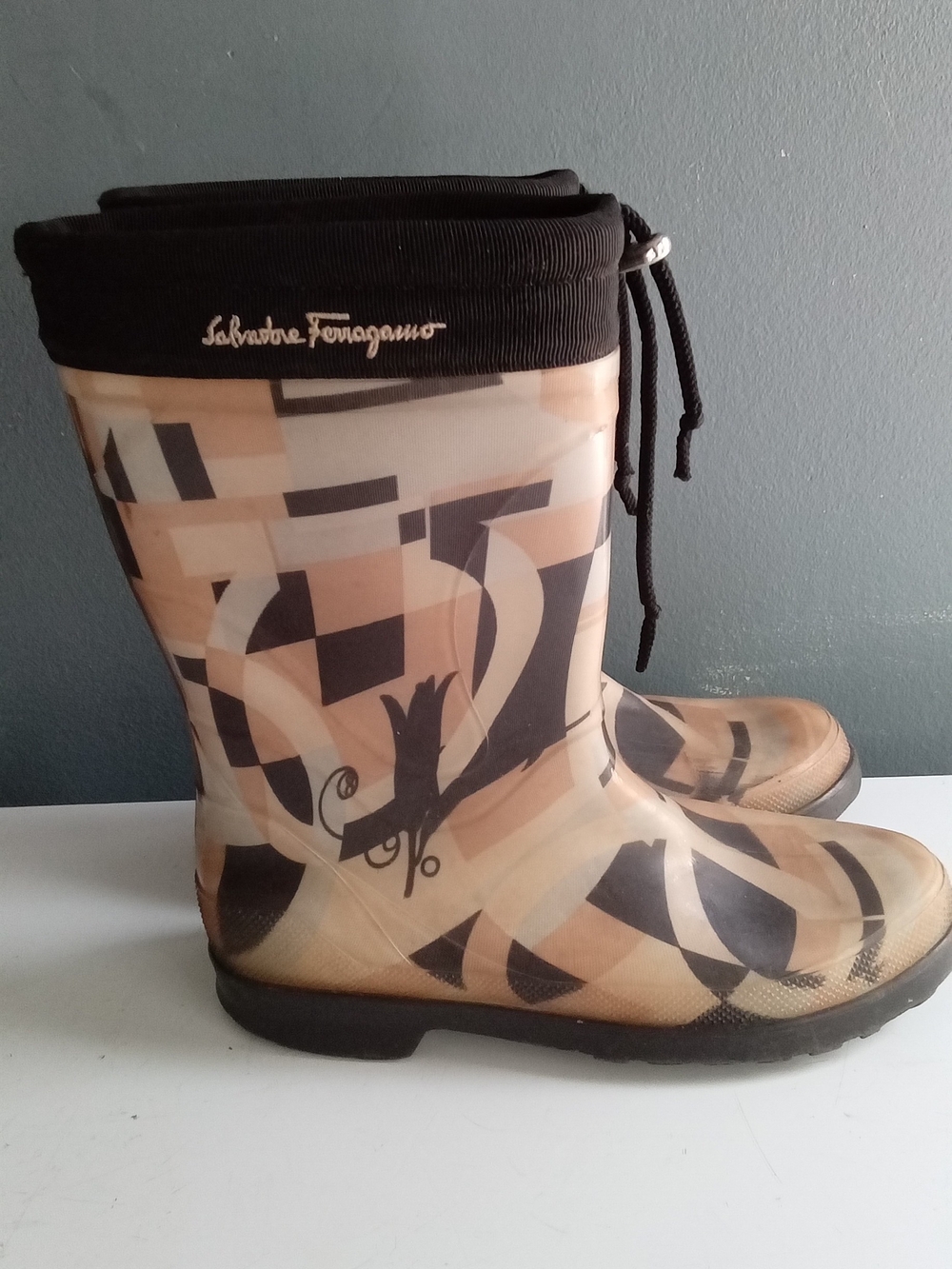 Salvatore Ferragamo Beige and Black Patterned Women's Rain Boots